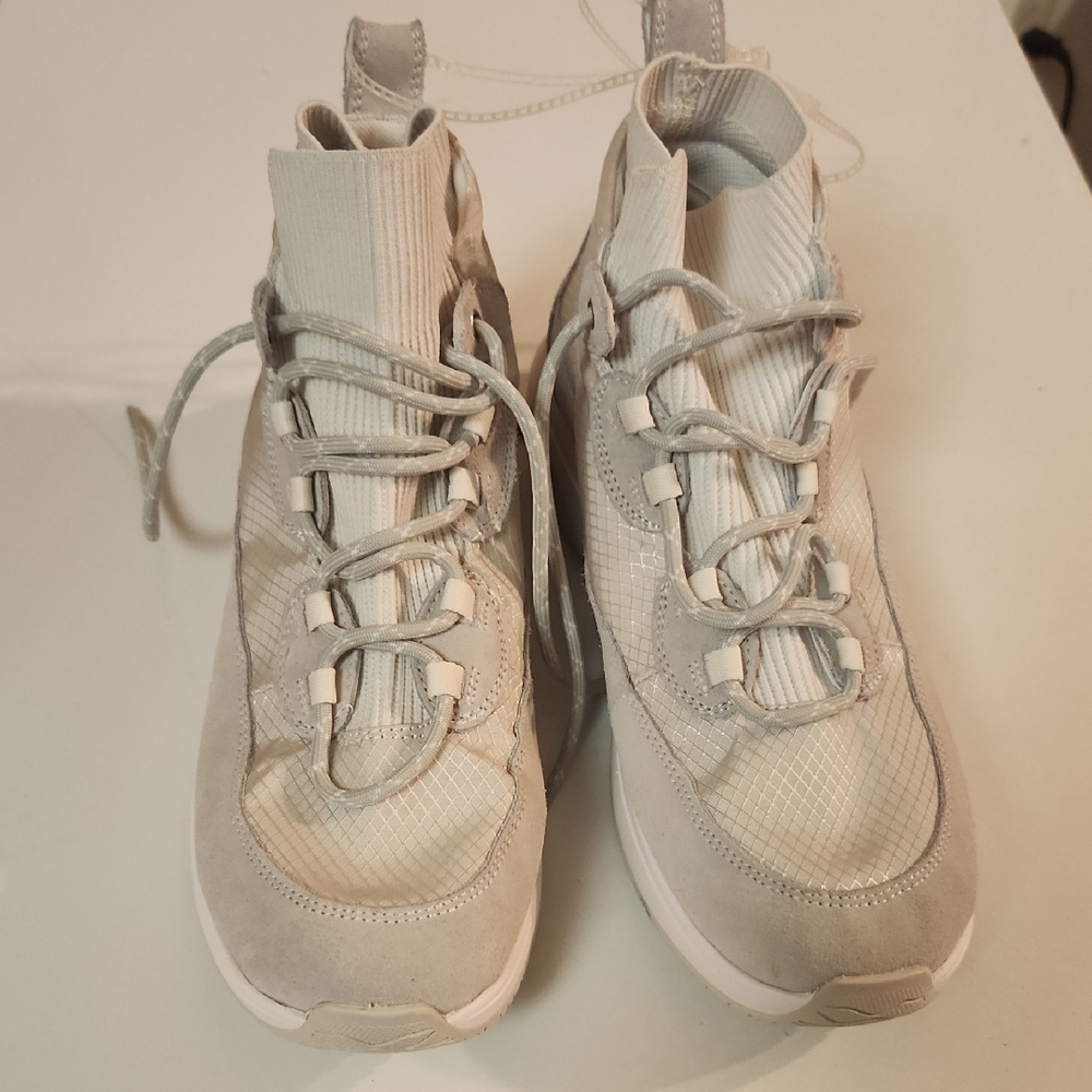 Nurture by Lamaze White Athletic Shoes